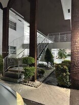 2826 Van Buren St in Hollywood, FL - Building Photo