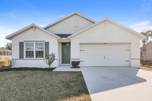 4413 SW 15th Ave in Cape Coral, FL - Building Photo