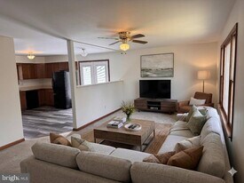 420 Council Bluffs Ct in Lusby, MD - Building Photo