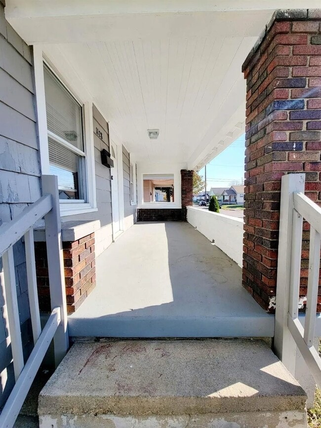 1128 Hensley Ave in Hamilton, OH - Foto de edificio - Building Photo