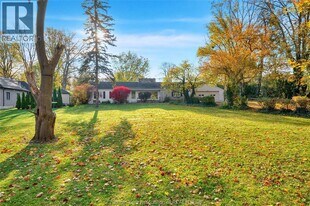 6 Devon Dr in Chatham, ON - Building Photo