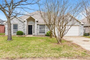 138 Woodcreek Dr in Rockwall, TX - Building Photo