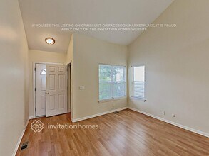 1743 Walnut Park Ln in Aurora, IL - Building Photo - Building Photo