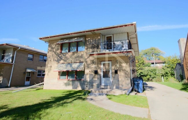 property at 8526 W Appleton Ave