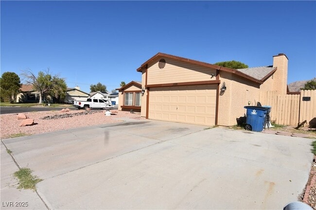 1536 Unionville Ln in Las Vegas, NV - Building Photo - Building Photo