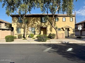 1520 N 80th Dr in Phoenix, AZ - Building Photo