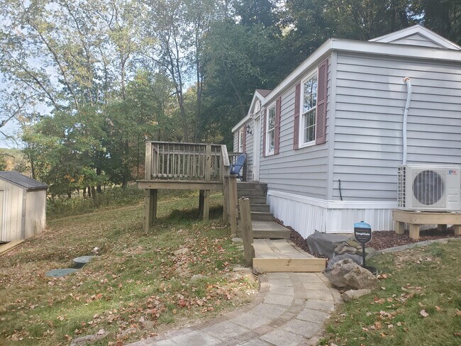 402 Grubb Rd in Boyers, PA - Building Photo - Building Photo