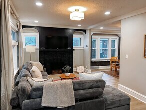 3923 Victory Blvd in Cleveland, OH - Building Photo - Building Photo