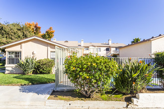 Fallbrook Hills Apartments in Fallbrook, CA - Foto de edificio - Other