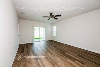 8025 Majestic Palms Ct in Venice, FL - Building Photo - Building Photo