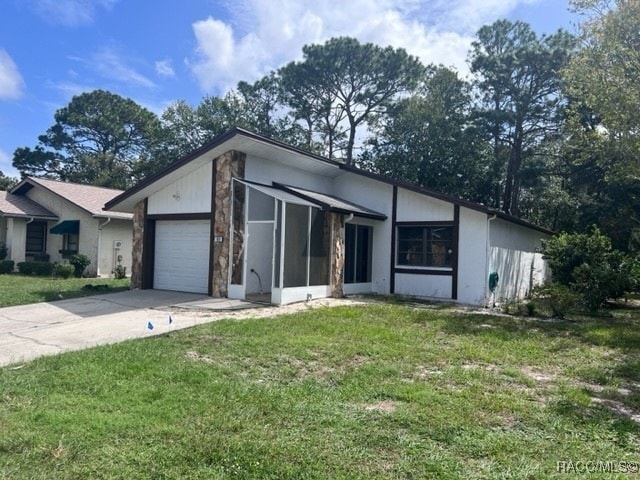 100 Chinaberry Cir in Homosassa, FL - Building Photo - Building Photo