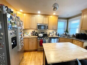 23 Iroquois St, Unit 23 in Boston, MA - Building Photo - Building Photo