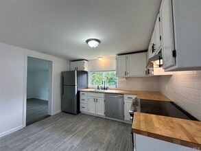 9 Cedar St in Staatsburg, NY - Building Photo - Building Photo