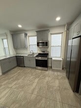 740 Van Buren Ave in Elizabeth, NJ - Building Photo - Building Photo