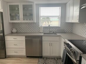 21 Colonial Club Dr, Unit 200 in Boynton Beach, FL - Building Photo - Building Photo
