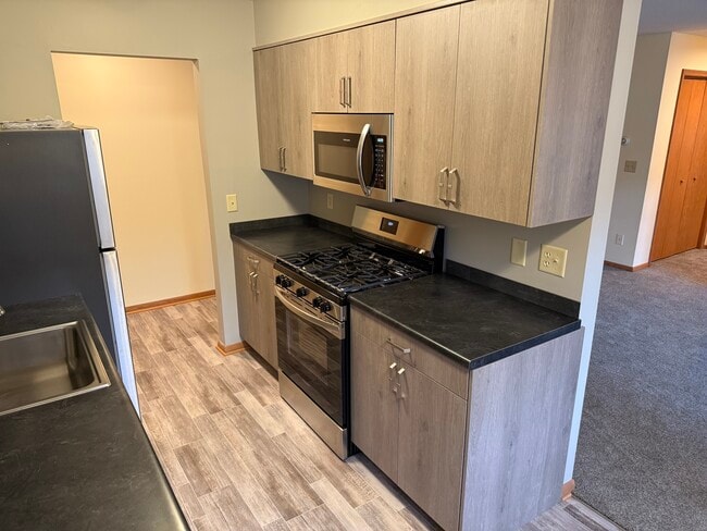 Aquila Apartments in St. Louis Park, MN - Foto de edificio - Building Photo