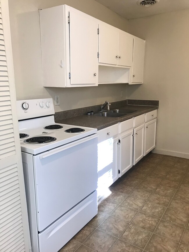 3424 SW Brendan Ave in Topeka, KS - Building Photo - Building Photo