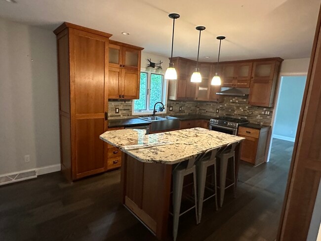 property at 1009 Stanford Dr