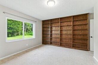 2205 Henley Rd in Lutz, FL - Building Photo - Building Photo
