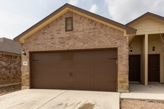 218 Ragsdale Way in New Braunfels, TX - Building Photo - Building Photo