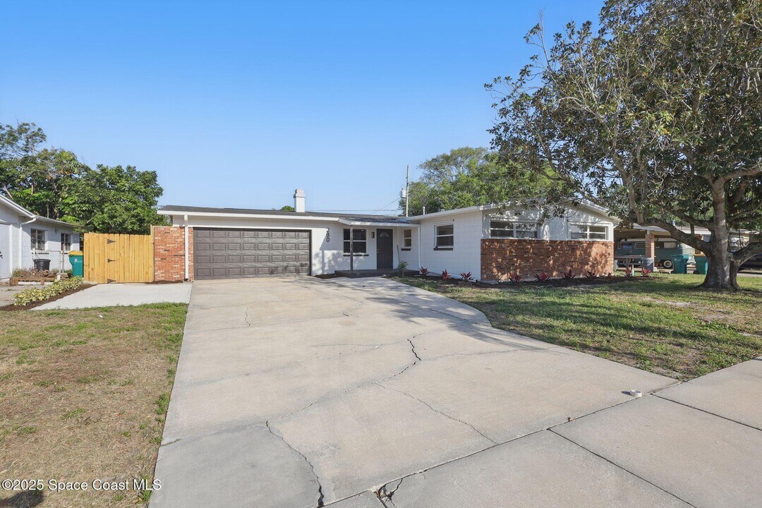 280 Antigua Dr in Merritt Island, FL - Building Photo