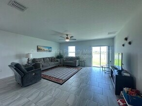 373 Pineywoods St in St. Cloud, FL - Building Photo - Building Photo