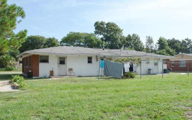 1037-1059 School St in Cocoa, FL - Building Photo - Building Photo