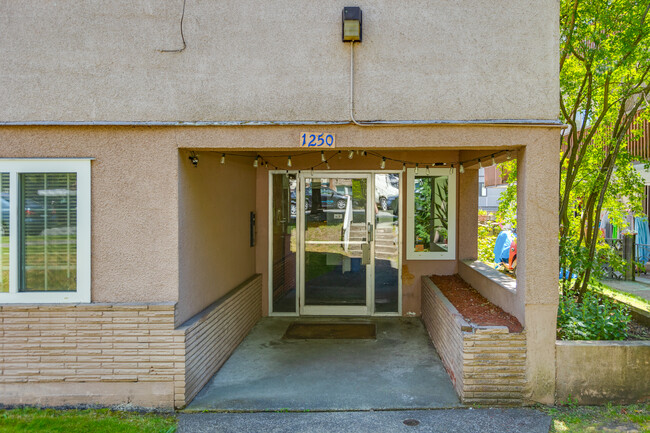 1250 71st Av W in Vancouver, BC - Building Photo - Building Photo