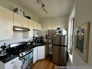102 Willow St in Cambridge, MA - Building Photo - Building Photo