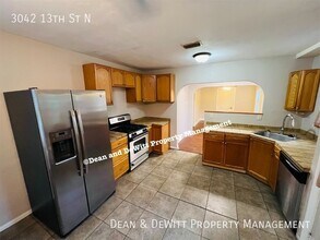 3042 13th St N in St. Petersburg, FL - Building Photo - Building Photo