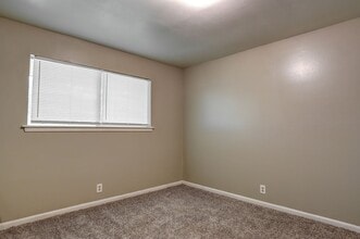 2400 Brookridge Dr in Texarkana, AR - Building Photo - Building Photo
