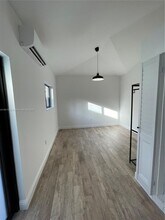 52 NW 68th St in Miami, FL - Building Photo - Building Photo