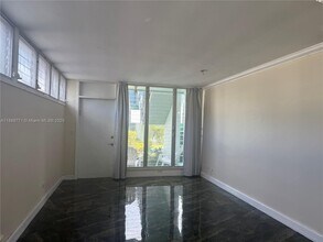 1070 98th St in Bay Harbor Islands, FL - Building Photo - Building Photo