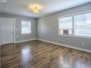 3008 Unander Ave in Vancouver, WA - Building Photo - Building Photo