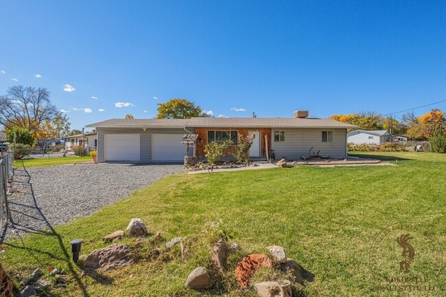 property at 659 Middleridge Dr