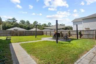 5508 Peach Dr in Pace, FL - Foto de edificio - Building Photo