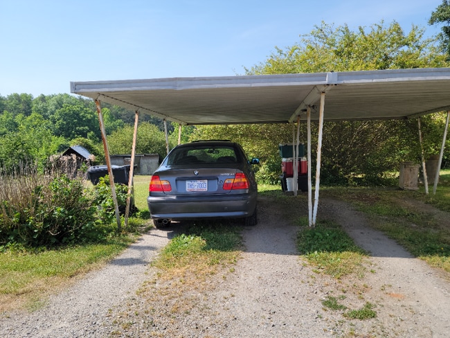 property at 885 Rural Hall-Germanton Rd