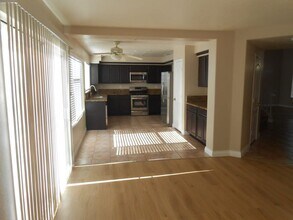 1600 Tronada Way in Las Vegas, NV - Building Photo - Building Photo