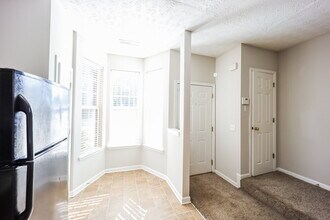 6055 Camden Forrest Dr in Riverdale, GA - Building Photo - Building Photo