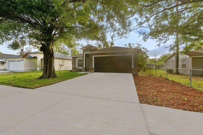 7003 N Oregon Ave, Unit 4207-F in Tampa, FL - Foto de edificio - Building Photo