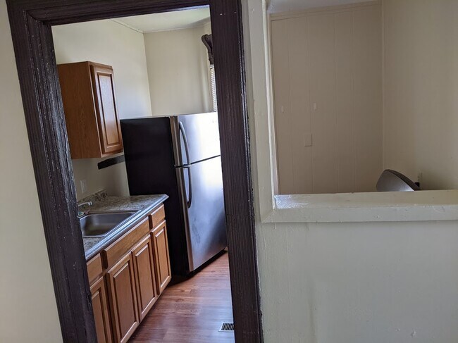 878 Prospect Ave, Unit Front Lower in Buffalo, NY - Building Photo - Building Photo