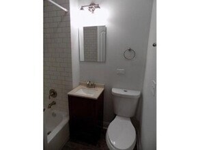 4401 N Clark St-Unit -1414-1WT in Chicago, IL - Building Photo - Building Photo