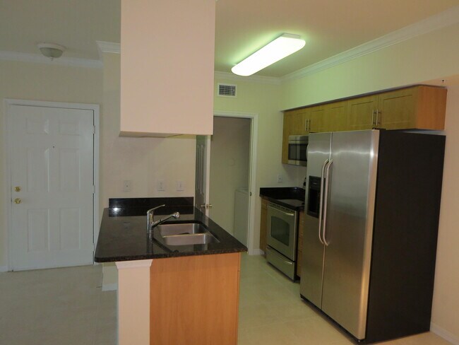 6492 Emerald Dunes Dr in West Palm Beach, FL - Building Photo - Building Photo
