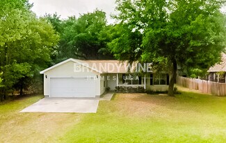 132 E 8th St in Chuluota, FL - Building Photo