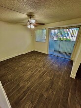 Tamarak Apartments in Tempe, AZ - Building Photo - Building Photo