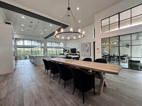 2555 NW 59th St in Boca Raton, FL - Building Photo - Building Photo