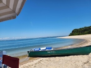 37 Noyack Harbor Rd in Southampton, NY - Building Photo - Building Photo