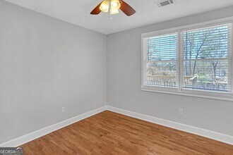 1670 Cecilia Dr SE in Atlanta, GA - Building Photo - Building Photo