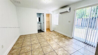 531 SW 38th Terrace in Fort Lauderdale, FL - Building Photo - Building Photo