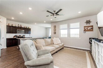 717 W Lakeshore Landing Dr in Slidell, LA - Building Photo - Building Photo